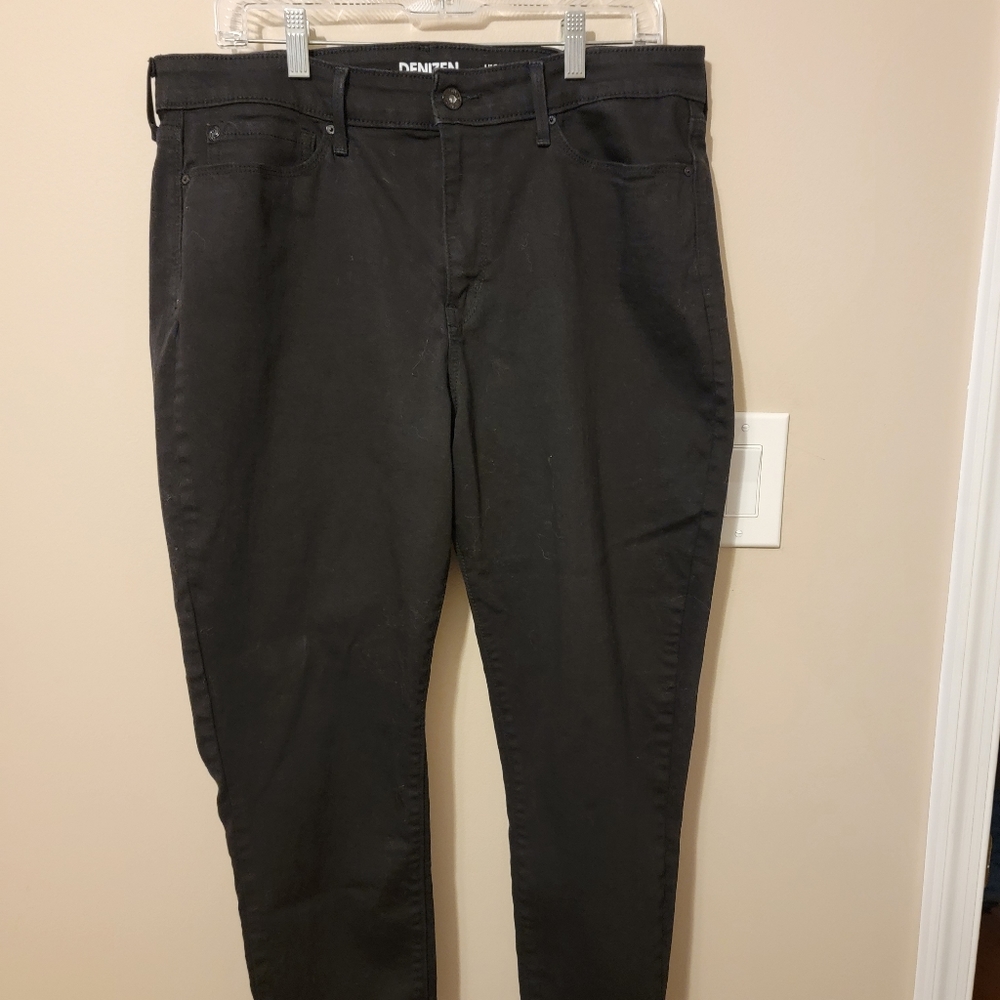 Levi jeans